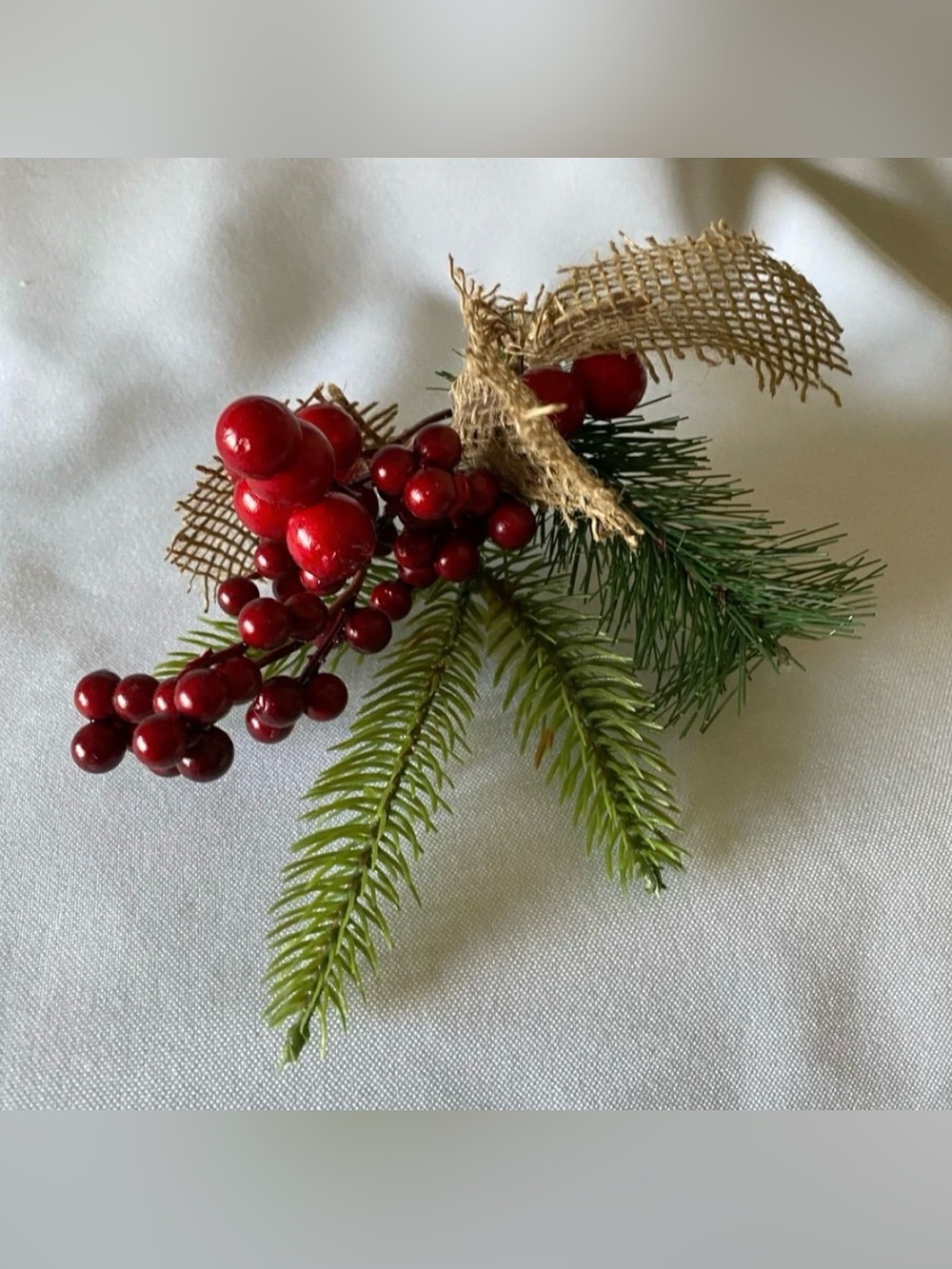 9” Traditional Berry and Burlap Pine Picks with end Clip Beautiful Lot of 5